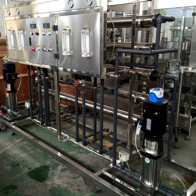 Εσωτερικό ανοξείδωτο 304 βαθμού τροφίμων μηχανών καθαρισμού νερού 0