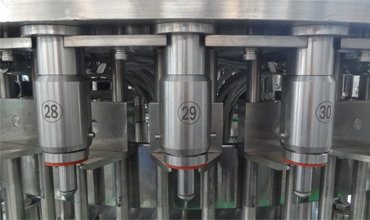 Μπουκαλιών νερό πλήρωσης μηχανών ανοξείδωτο που ενώνεται στενά βαρέων καθηκόντων 4