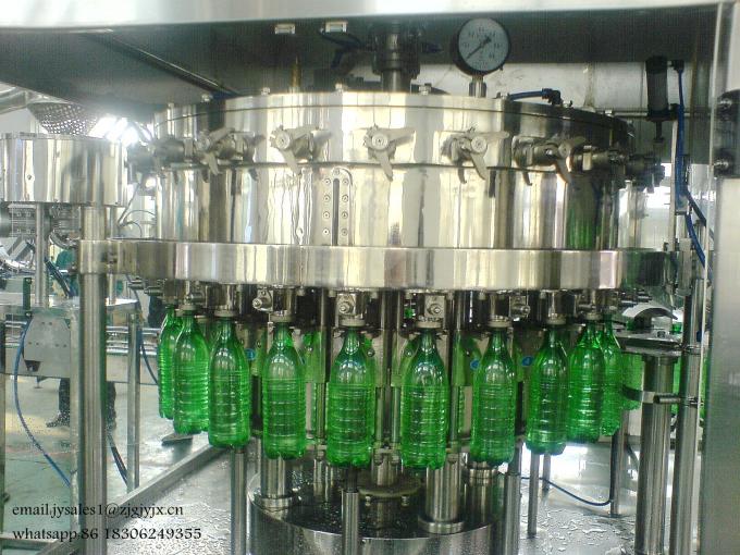 330-2000ML ενωμένη με διοξείδιο του άνθρακα μηχανή πλήρωσης ποτών, εγκαταστάσεις κάλυψης πλήρωσης πλύσης μπουκαλιών 4