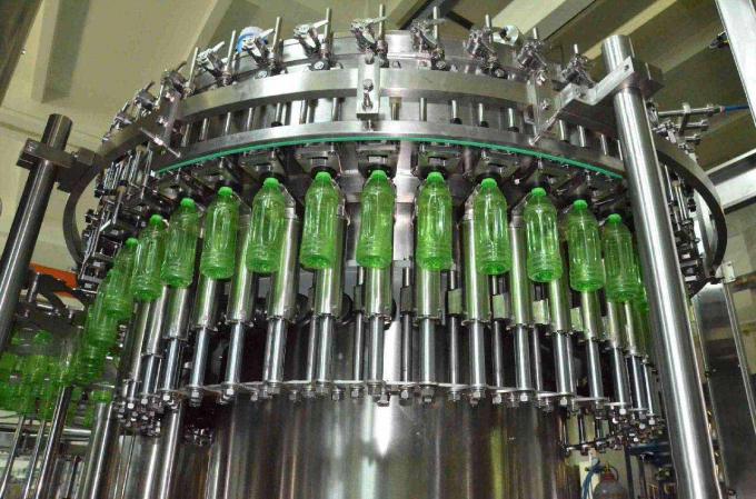 Λαμπιρίζοντας νερό/ενωμένη με διοξείδιο του άνθρακα μηχανή πλήρωσης ποτών για τα διαφορετικά μπουκάλια 4