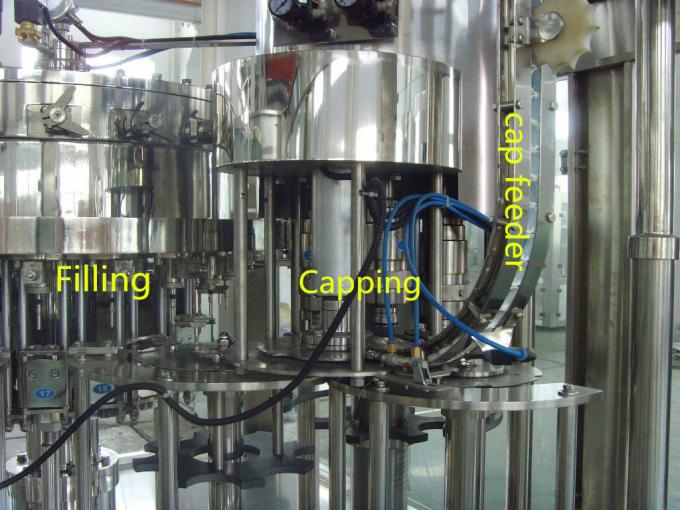 Αυτόματη ενωμένη με διοξείδιο του άνθρακα εύκολη λειτουργία γεμίζοντας μηχανών ποτών υψηλής αποδοτικότητας 1