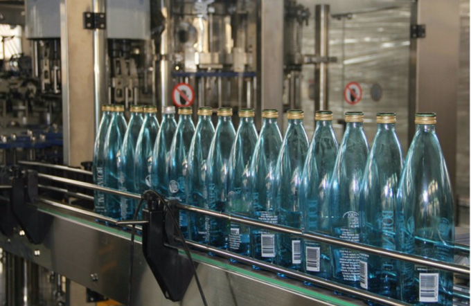 Μηχανή πλήρωσης ποτών μπουκαλιών της PET/ενωμένες με διοξείδιο του άνθρακα γραμμές παραγωγής ποτών 6