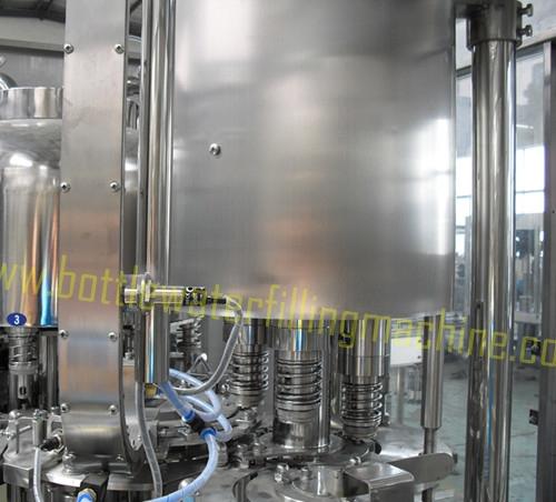 εμφιαλώνοντας εγκαταστάσεις νερού 3000bph Monoblock, μηχανή πλήρωσης μεταλλικού νερού 2