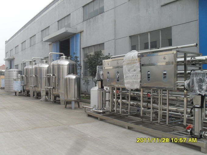Πλήρης αυτόματη ορυκτή μηχανή πλήρωσης μπουκαλιών νερό με την πιστοποίηση CE 6
