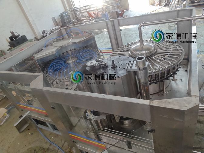 Ηλεκτρική ενέργεια γεμίζοντας μηχανών 8.7kw μπουκαλιών νερό 12000bph που κάνει τη γραμμή 0